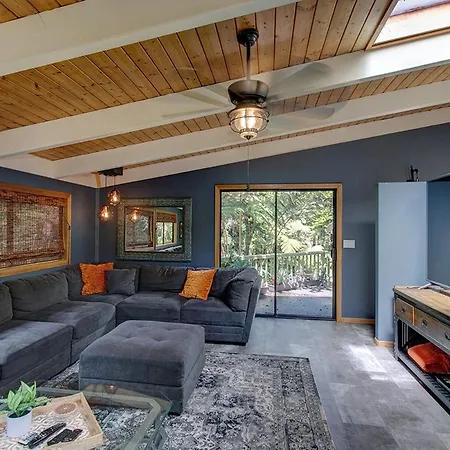 Halehikiola Home